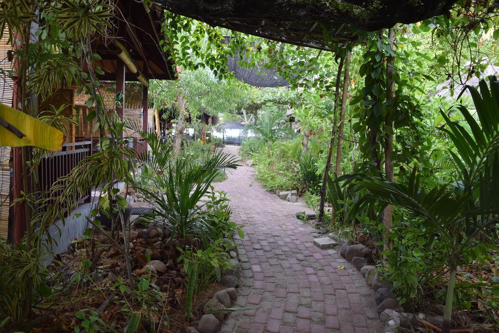 Ana Warung & Bungalows Ilhas Gili Exterior foto